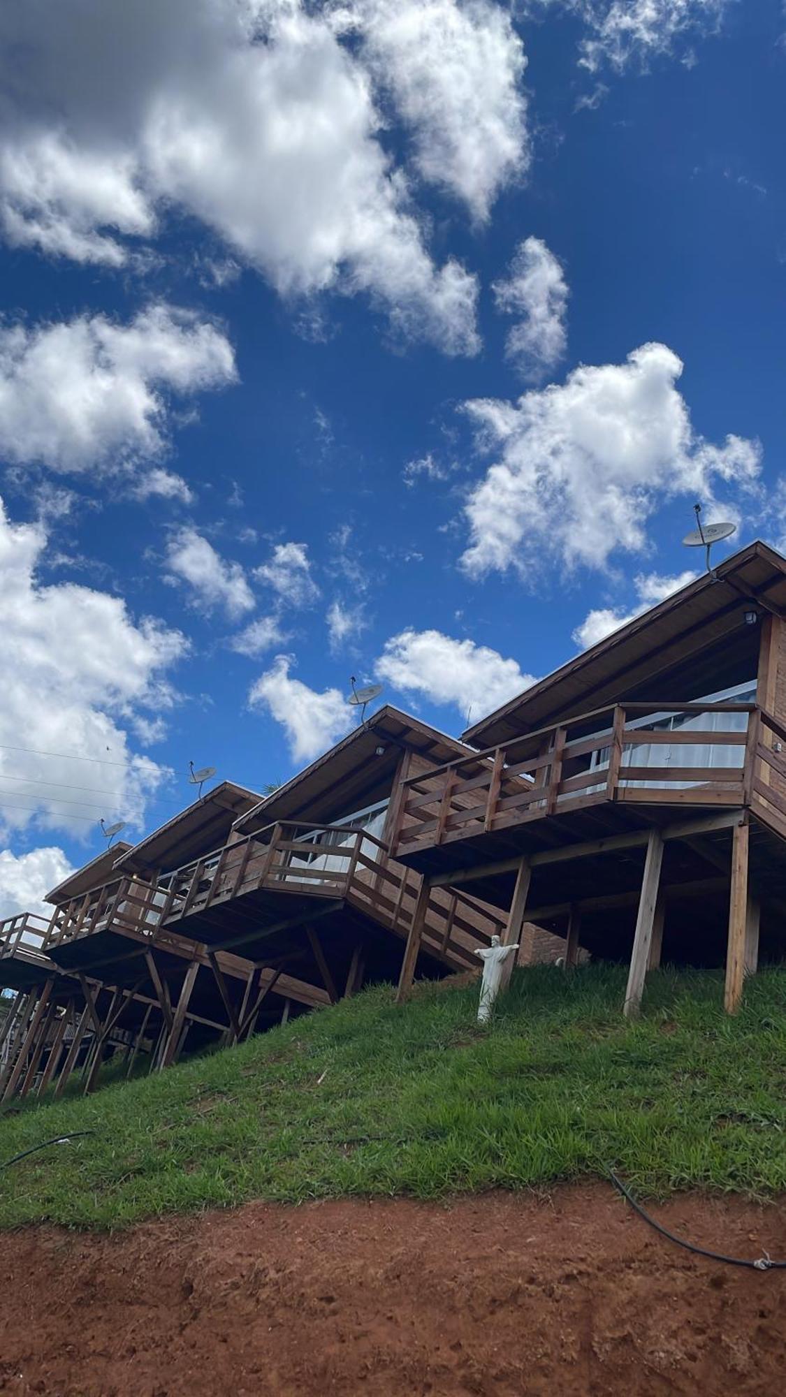 Chacrinha Pousada E Restaurante Chale Tucano Caldas  Buitenkant foto